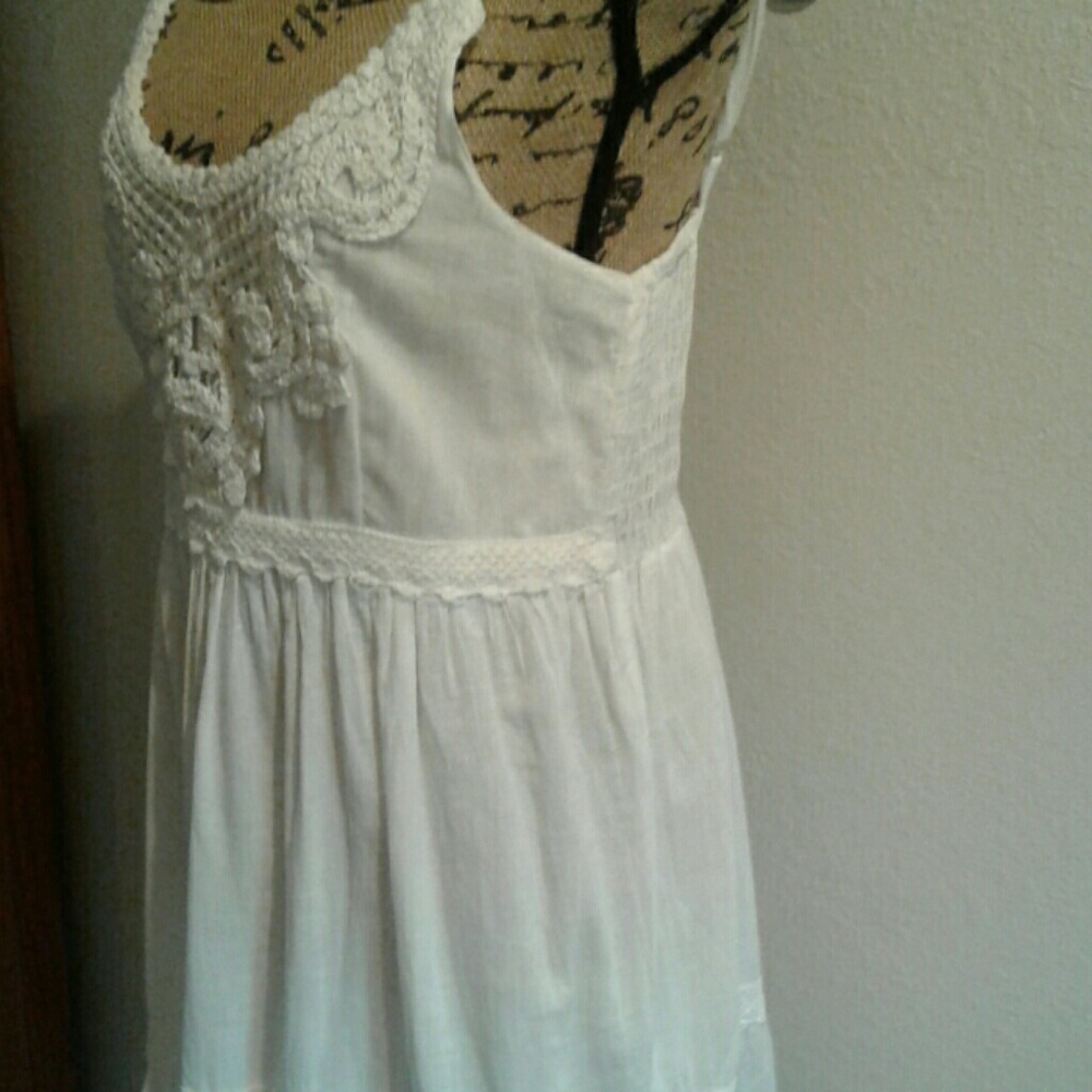 Summer dress - Picture 4 of 5